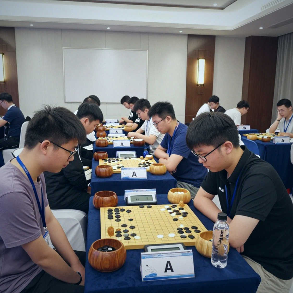 Elephant Gambit: Canh bạc 60 phút, David Antón và khoảng trống dữ liệu của một dòng tin cờ vua