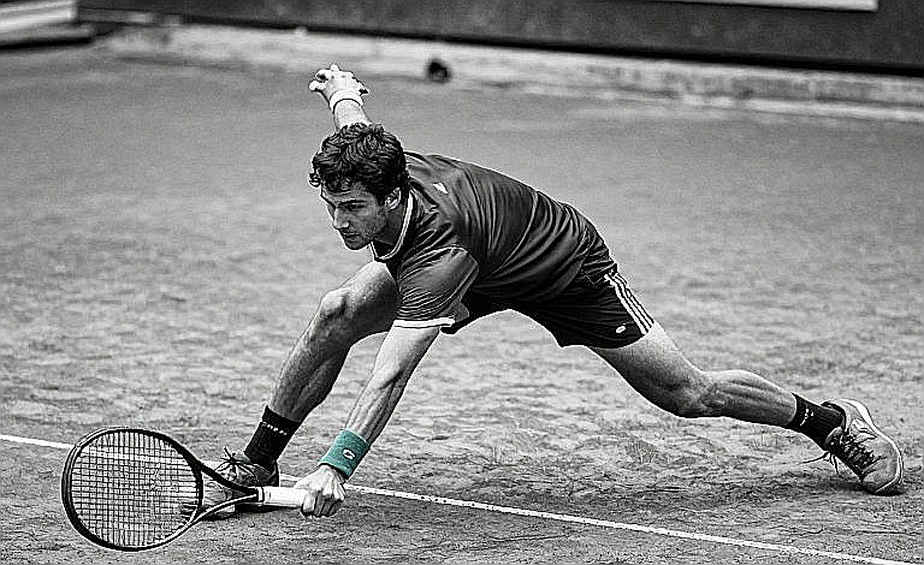 Medical Time-Outs in Professional Tennis: The Body Files the Request, the Tour Signs It Off Medical Time-Outs in Professional Tennis: The Body Files the Request, the Tour Signs It Off