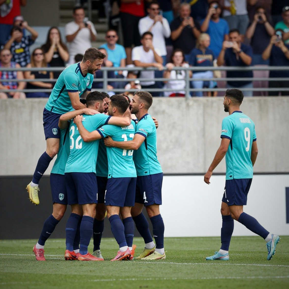 Nguyễn Đình Bắc chấn thương ở phút 90+5: Công an Hà Nội thắng trận ra quân, đội tuyển Việt Nam thêm một nỗi lo