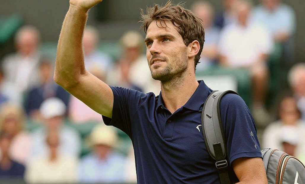 An Empty Data Sheet: The Tennis Writing Trade and the Price of Confidence An Empty Data Sheet: The Tennis Writing Trade and the Price of Confidence