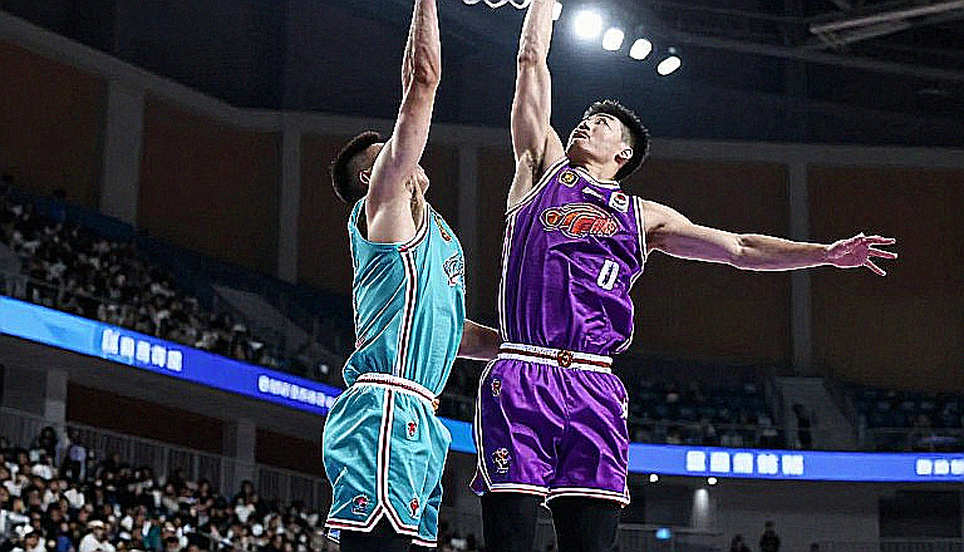 Bạo lực sân cỏ V-League mùa 2026: Bản đồ dữ liệu của một khoảng trống răn đe