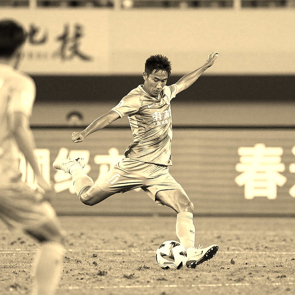 From London to Vietnam's Transfer Window: The Craft of Verification in a Storm of Rumours