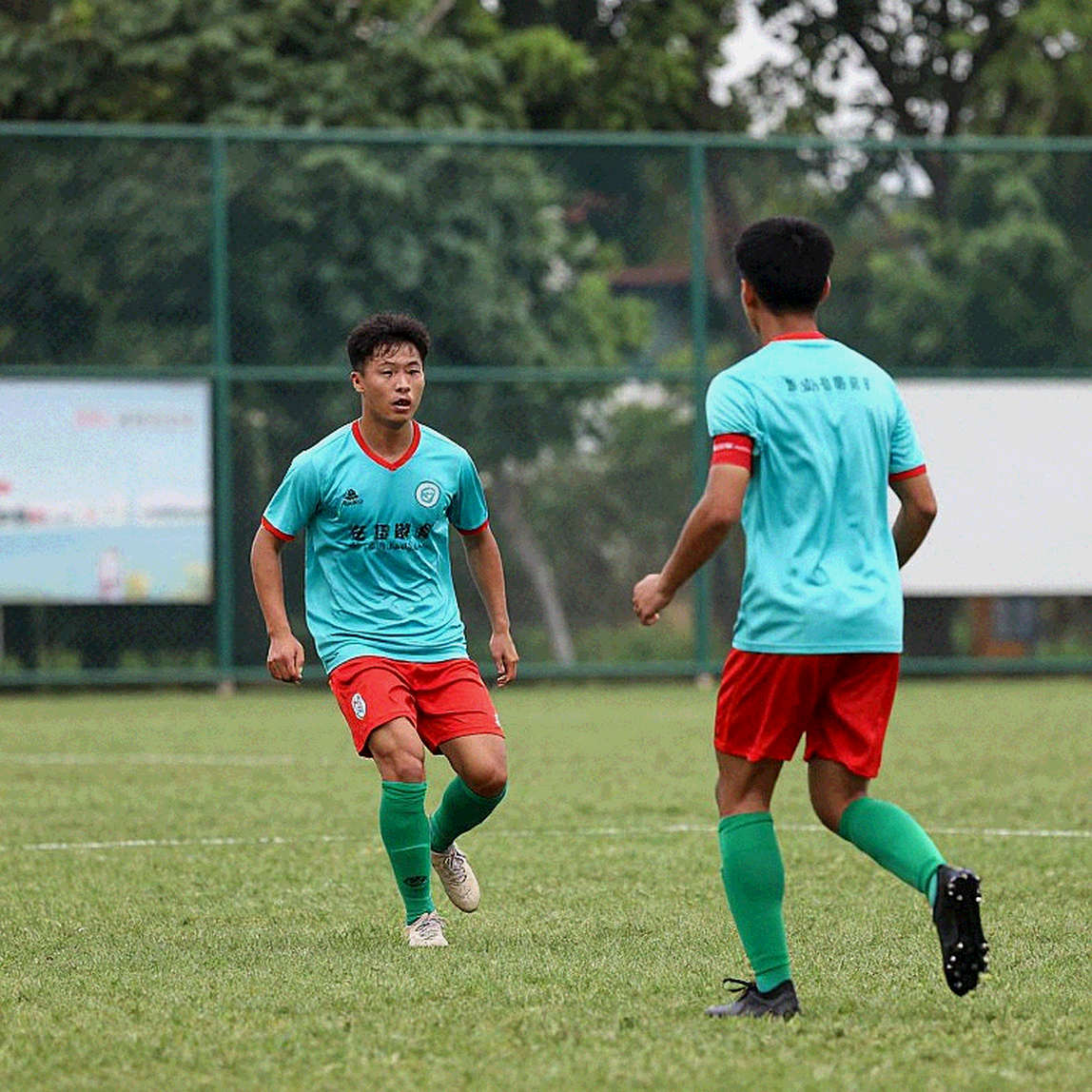 The Blank Dossier: When Vietnamese Youth Scouting Judges on an Empty Page The Blank Dossier: When Vietnamese Youth Scouting Judges on an Empty Page