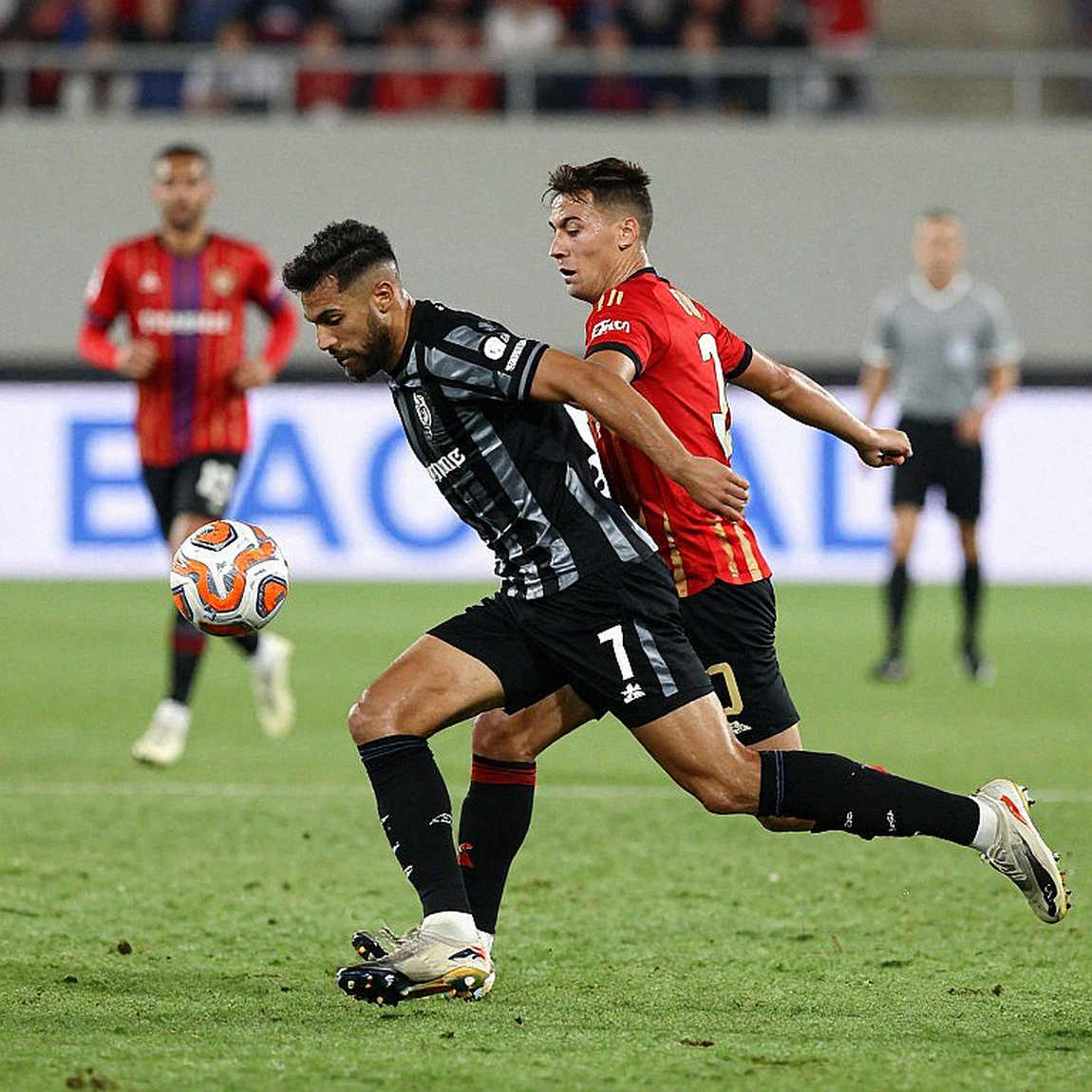 AC Milan và bài toán tích hợp sao trẻ: Camarda, Comotto có sẵn sàng cho trận gặp Lecce?