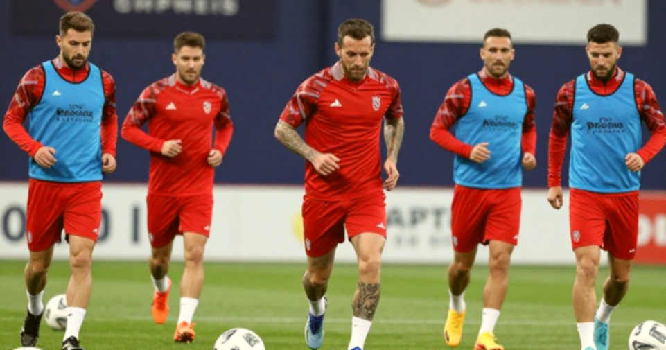 Ronaldo rời trại tập trung Bồ Đào Nha: Đọc lại 1,1 triệu lượt hủy theo dõi bằng dữ liệu